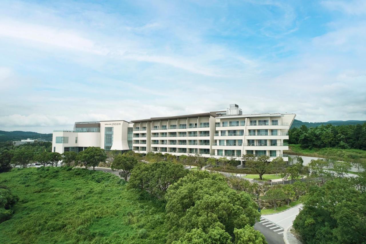 Отель Grand Josun Jeju Согвипхо Экстерьер фото